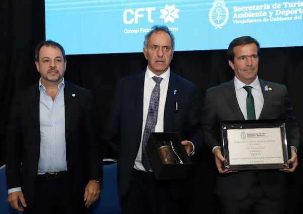 002 3.jpg Entre Ríos | Frigerio y Scioli encabezaron un nuevo encuentro del CFT en Paraná