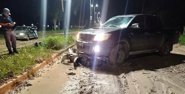 002.jpg Pirané: Una motociclista sufrió lesiones graves tras ser colisionada con una camioneta