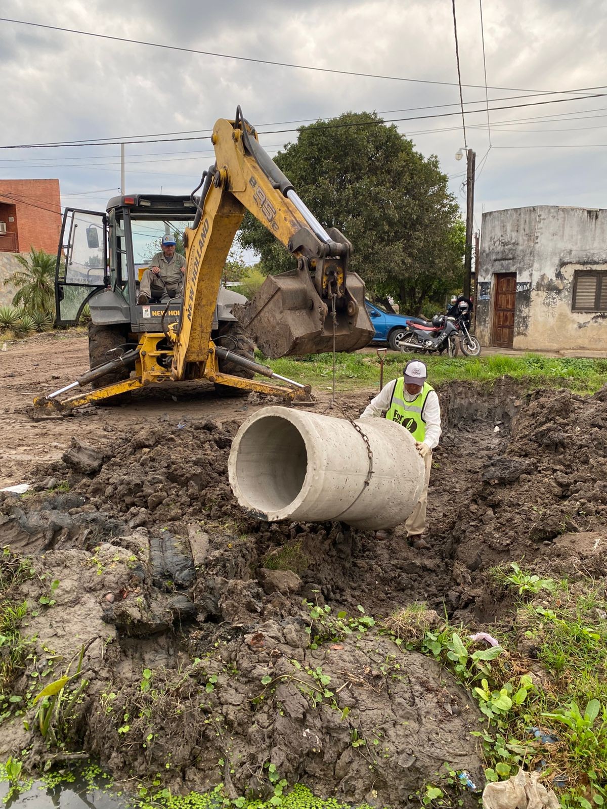 01-Tapita-robaron-678x381 (1).jpg La Municipalidad ejecutó trabajos preventivos en la ciudad ante pronósticos de lluvias intensas