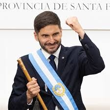 El Gobernador Maximiliano Pullaro y el Re Armado Post Electoral de Provincias Unidas