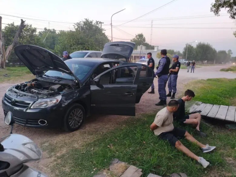 Fueron detenidos en el Chaco por transportar cocaína