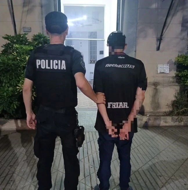 Una Mujer fue rehén en barrio Los Hornos de Santa Fe