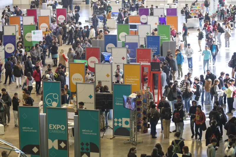 Comenzó la Expocarreras: «En tiempos en los que se discute el valor de lo público, desde Santa Fe respondemos con más gestión», dijo Tarabella