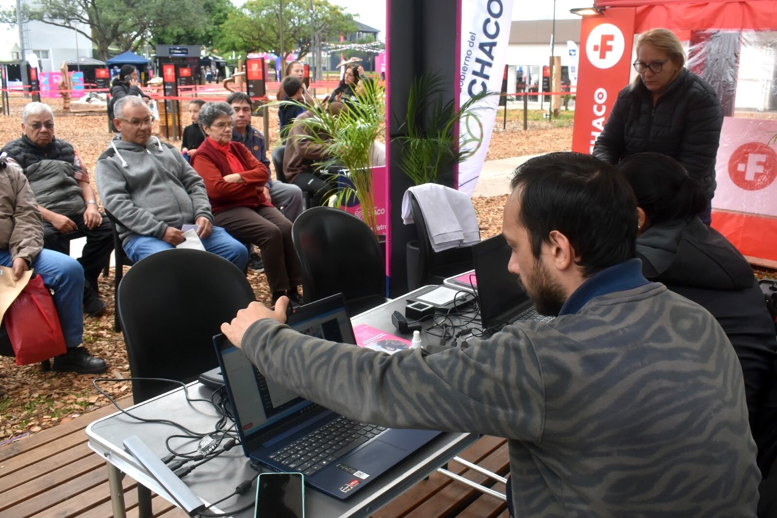 OPERATIVO DNI EN LA FIL CHACO 2026: “TENEMOS UN ESTADO PRESENTE QUE ESCUCHA Y RESUELVE”, ASEGURÓ PECHE