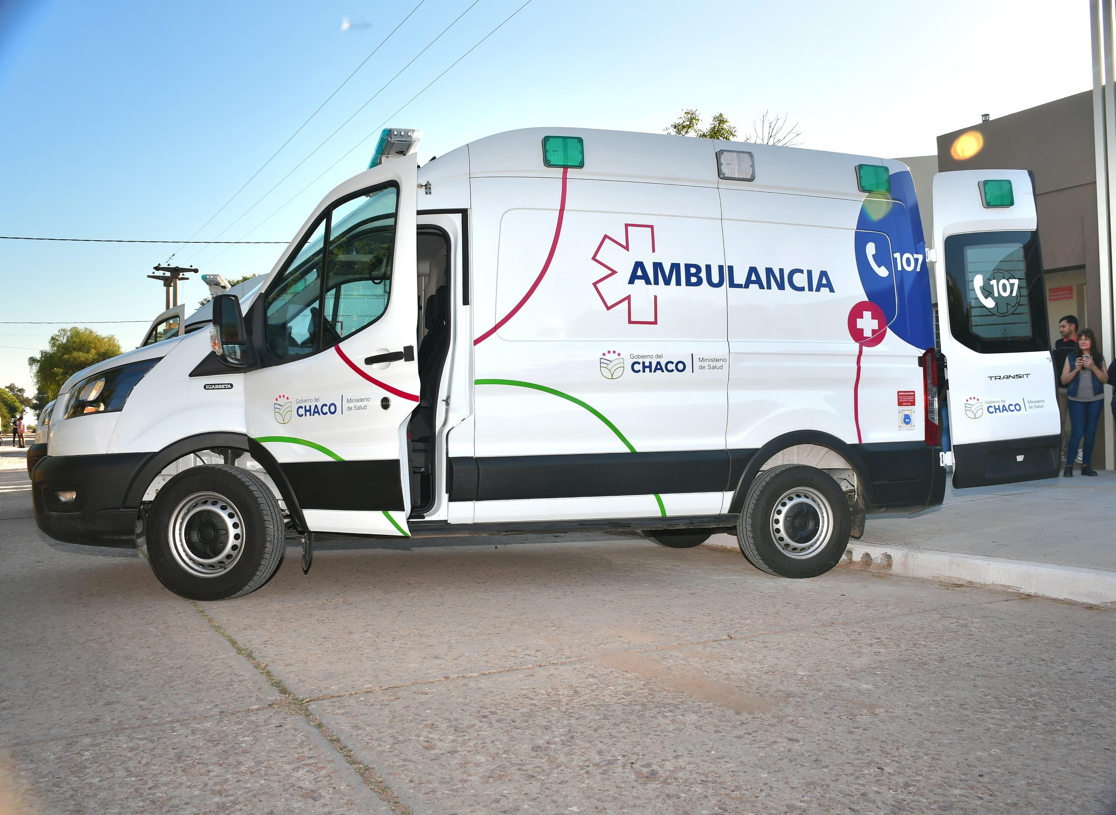 HOSPITAL DE SAN BERNARDO: EL GOBERNADOR ZDERO INAUGURÓ LAS REFACCIONES INTEGRALES. ADEMÁS, ENTREGÓ AMBULANCIAS Y UNA CAMIONETA