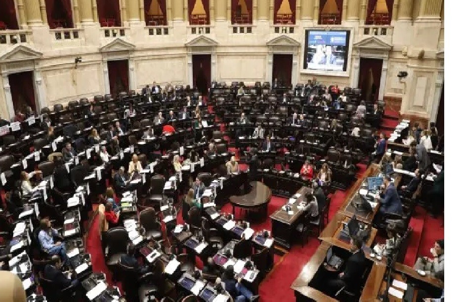 05.jpg Diputados aprobó el aumento a jubilados y la actualización del bono