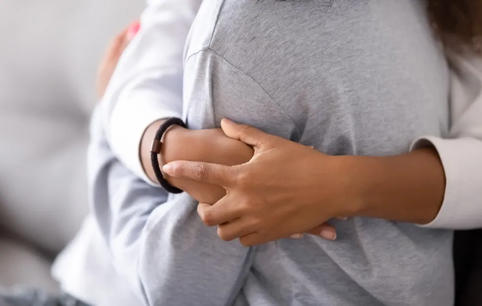 Se convoca a referentes afectivos para dos niños con medidas de abrigo