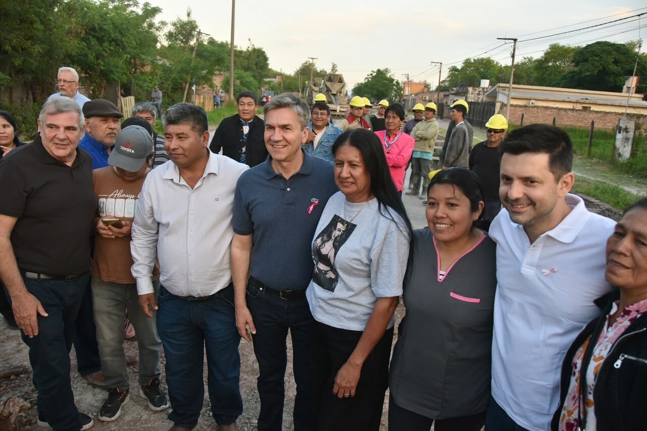 PLAN 20 CUADRAS: CON PLANIFICACIÓN Y TRABAJO CONJUNTO, AVANZA EL PAVIMENTO EN SÁENZ PEÑA