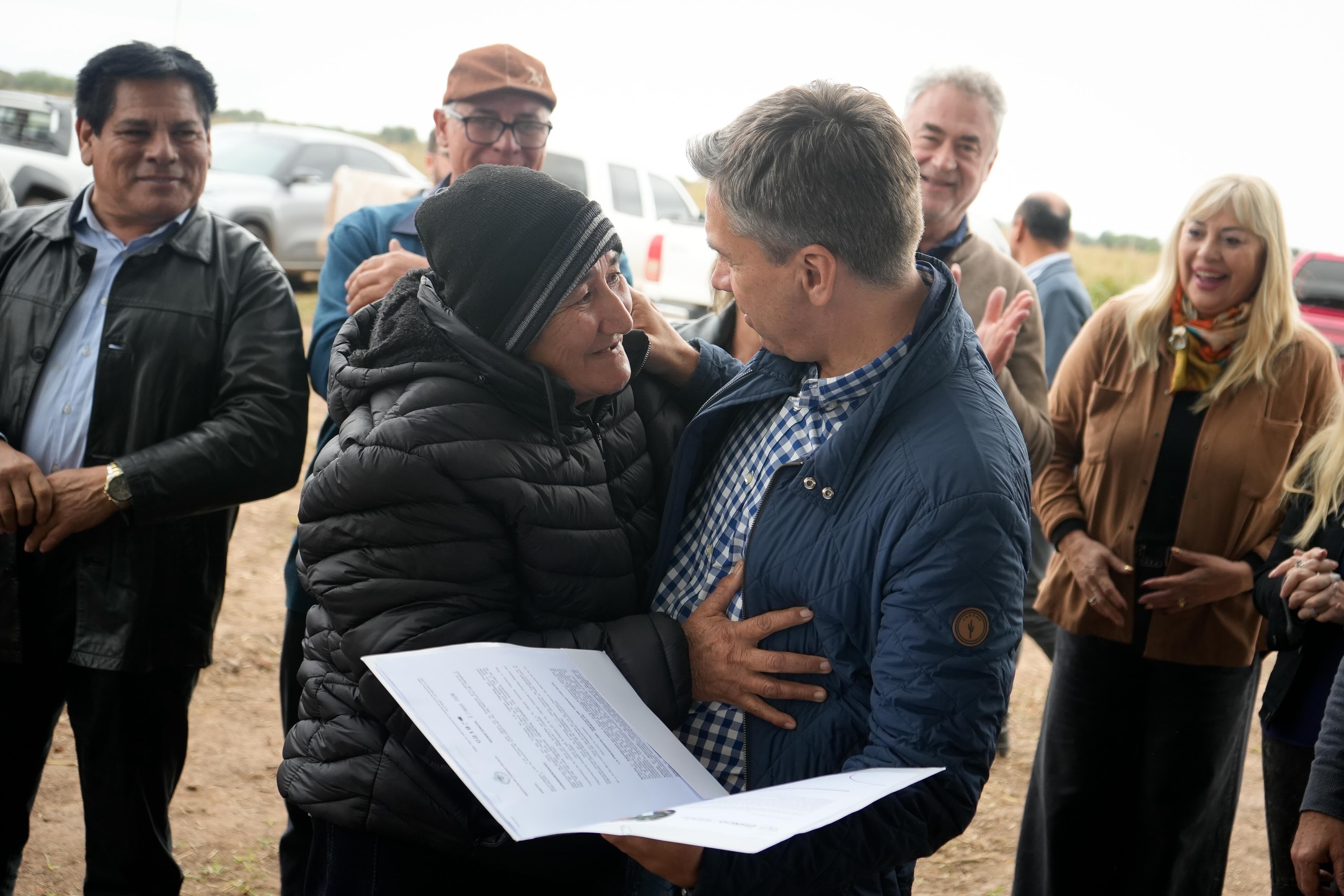 DESPUÉS DE DÉCADAS DE INCERTIDUMBRE: PRODUCTORES DE EL IMPENETRABLE RECIBIERON SUS TÍTULOS DE PROPIEDAD