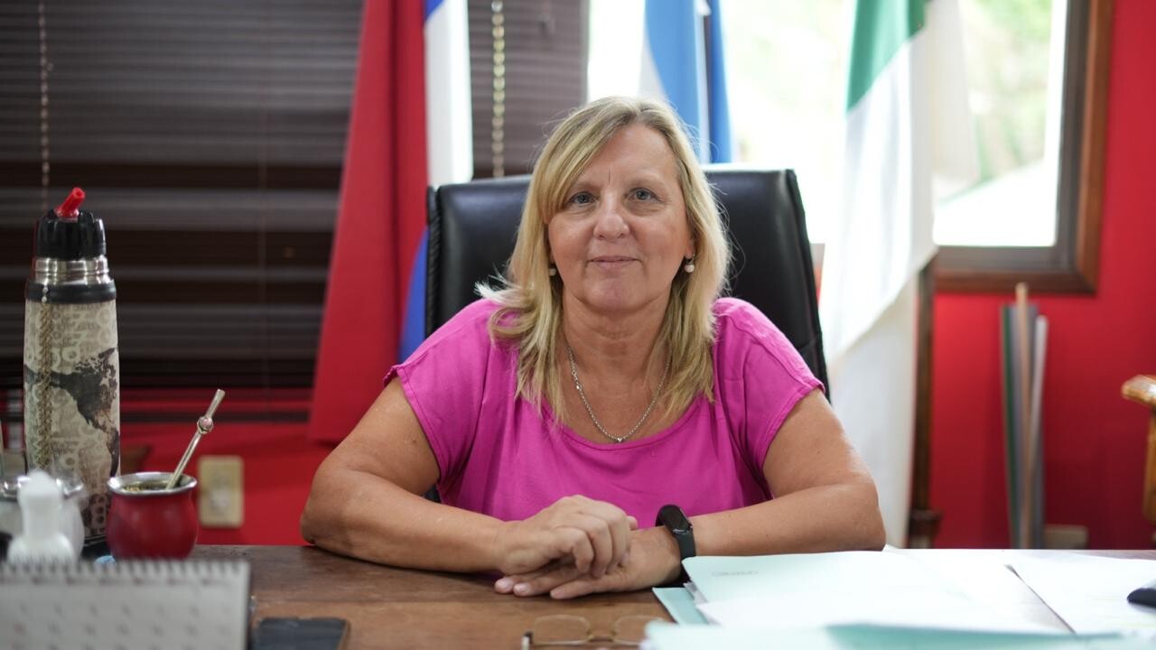 María Eugenia Safrán visitó FM Band News y repasó obras, economía y proyectos para Apóstoles