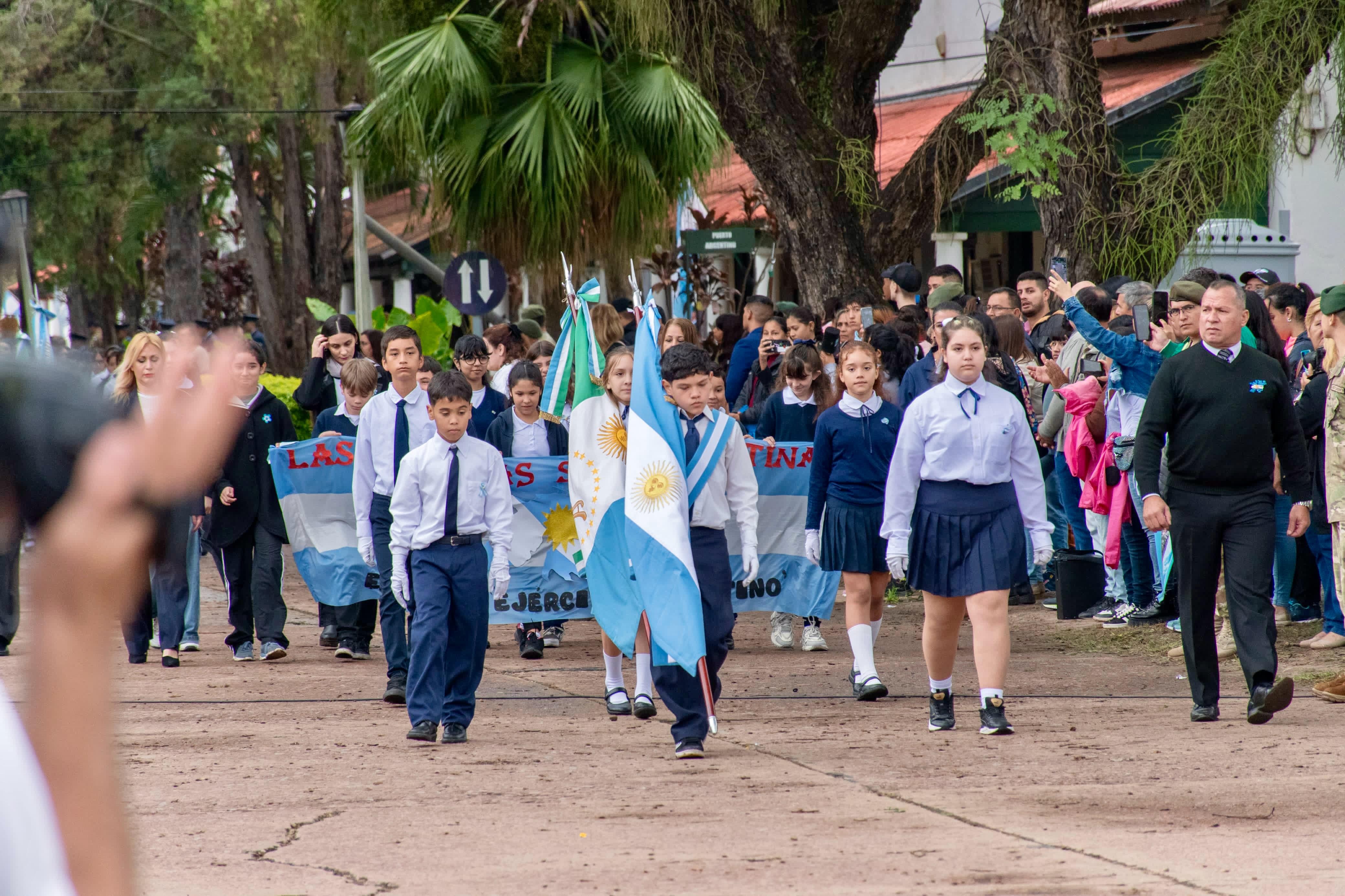 2 DE ABRIL: EL GOBERNADOR ZDERO ENCABEZÓ EL ACTO CENTRAL A 43 AÑOS DE LA GESTA DEL ATLÁNTICO SUR