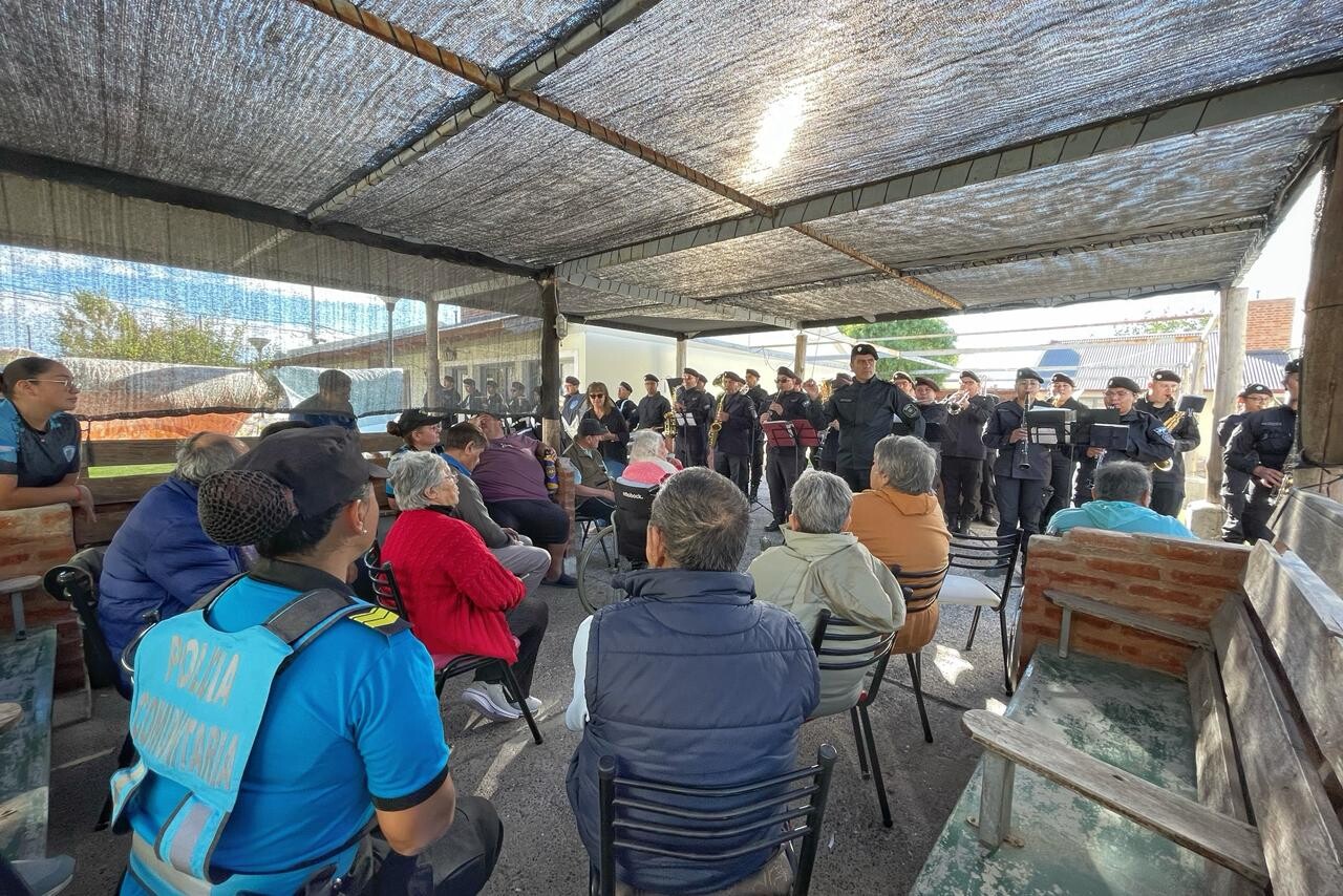 Se realizo una jornada de abordaje integral para adultos mayores