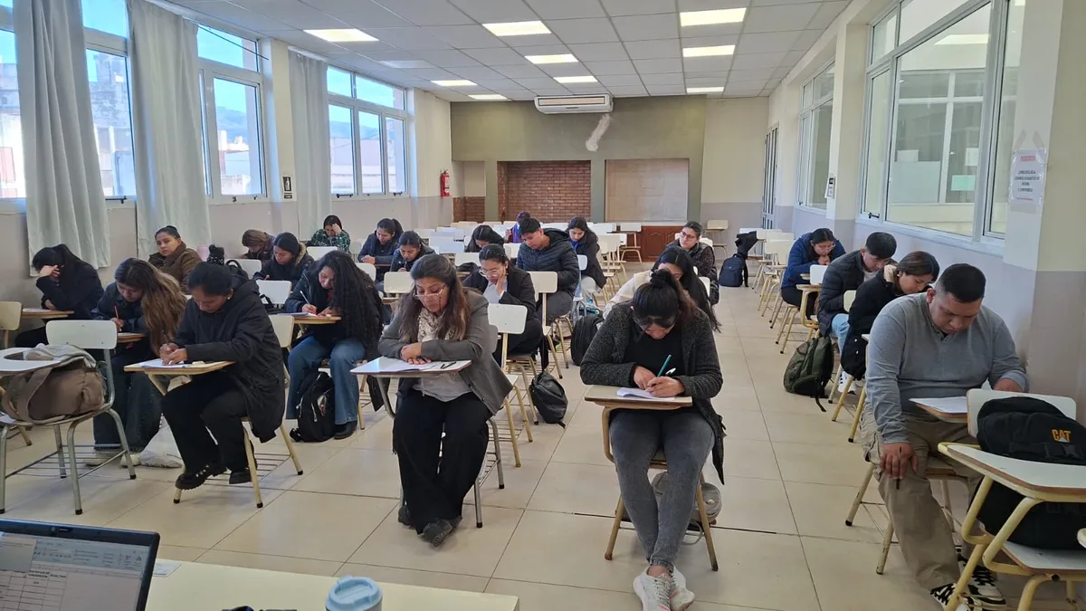 Salud continúa con llamados a concurso para cubrir cargos en toda la provincia