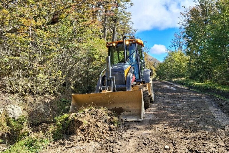 LA DPV CONTINÚA TRABAJANDOEN DIFERENTES SECTORES DE LAS RUTAS FUEGUINAS