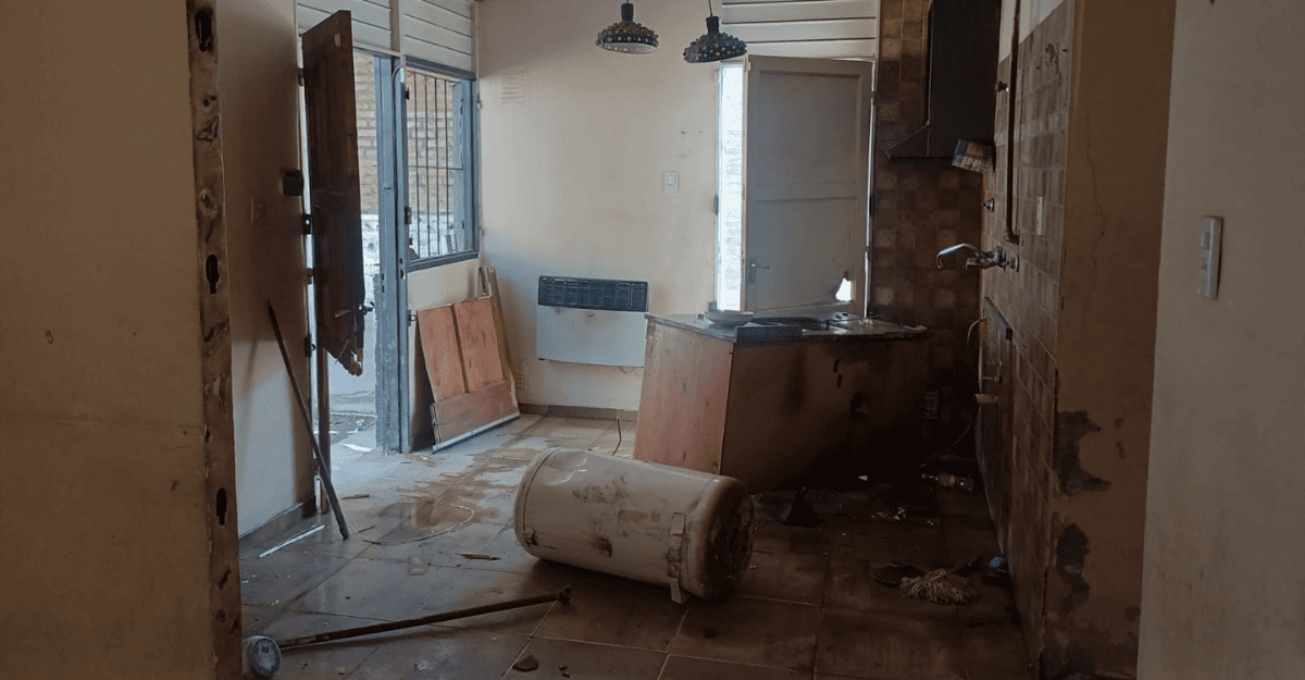 Chimbas: dos mujeres y dos menores, detenidos tras desvalijar una vivienda. Chimbas: dos mujeres y dos menores, detenidos tras desvalijar una vivienda.