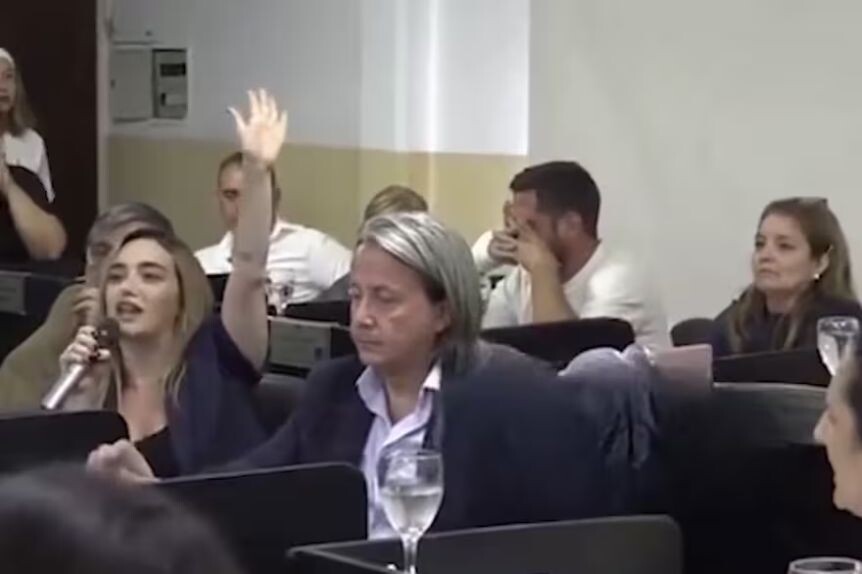 Se rompió el bloque libertario en José C. Paz: acusaciones cruzadas, operaciones y pases de facturas