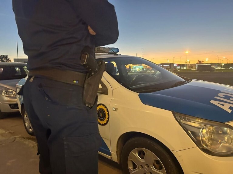 1000086658.jpg Gualeguaychú: un policía fue detenido por abusar sexualmente de su hijastra