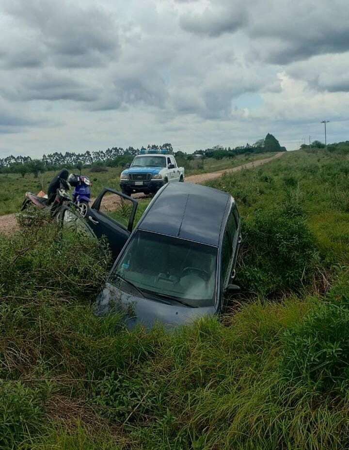 Siniestro vial en Colonia La Fraternidad: una familia resultó con lesiones leves