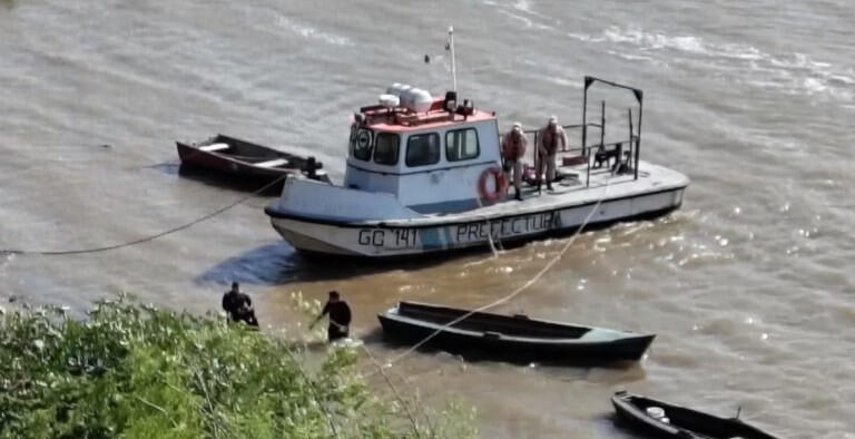 1000117420.jpg Triste final: encuentran muerto al adolescente que cayó al Río Paraná
