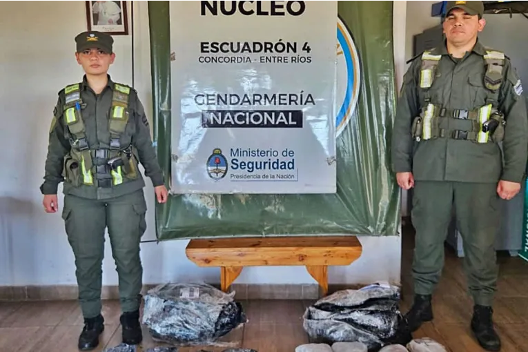 1000121944.webp Gendarmería Nacional incautó más de ocho kilos de marihuana en un control en la Ruta 14