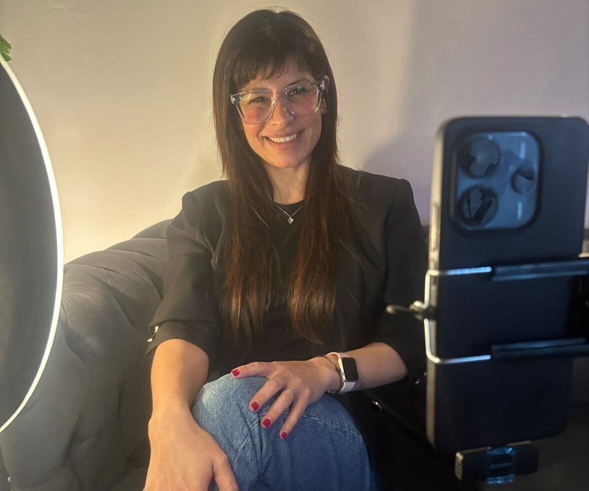 LAU CHAZARRETA: DEL TRABAJO TERRITORIAL A LAS REDES, UNA VOZ QUE CUENTA HISTORIAS DE LOS BARRIOS