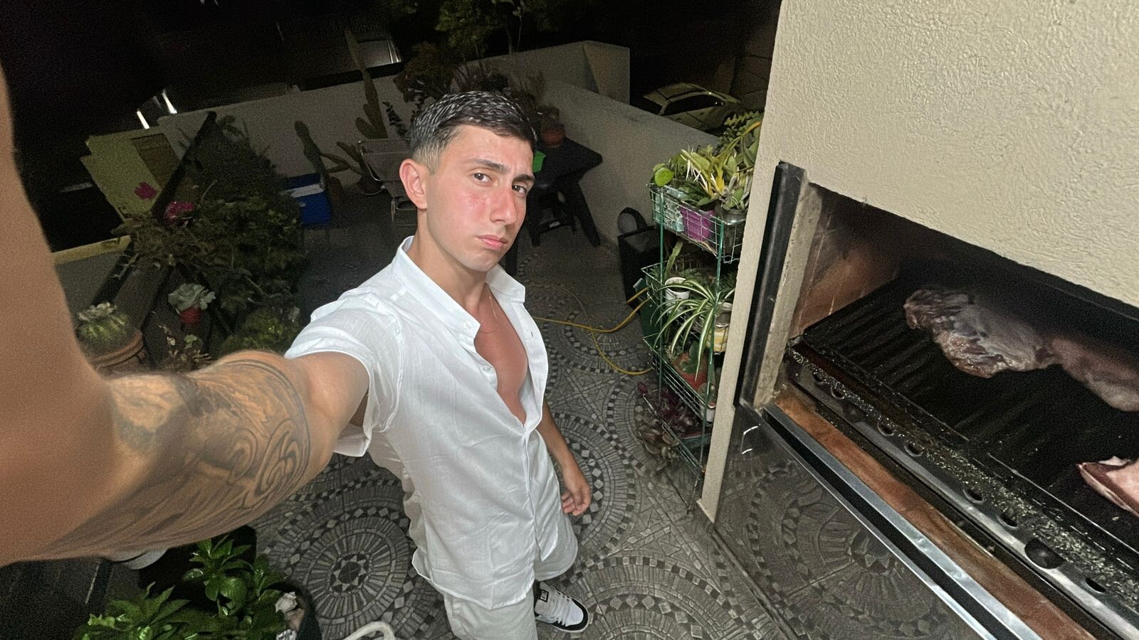 MARCUS, EL CHICO QUE CONQUISTÓ TODO DESDE EL CELU