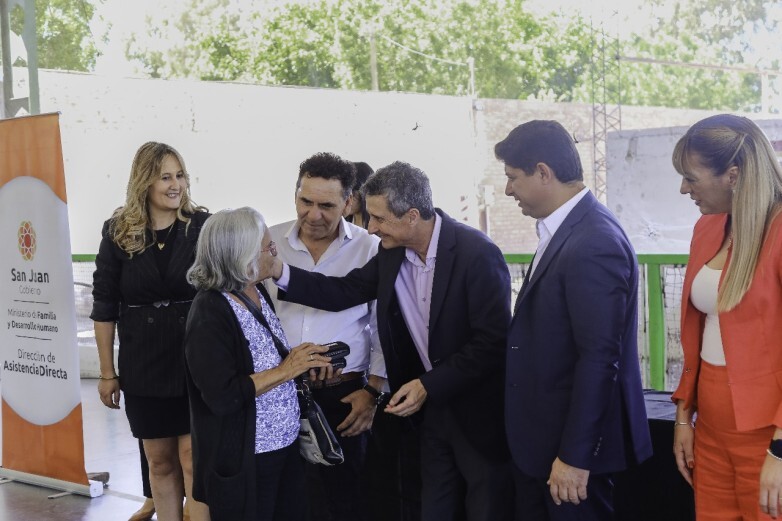 1000318410.jpg Más de 360 angaqueros recibieron sus pares de lentes nuevos