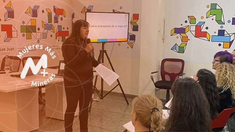1000322227.jpg Noventa mujeres inician el programa Mujeres + Mineras