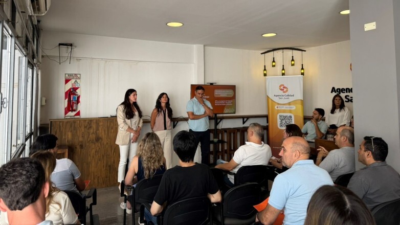1000334758.jpg Más sanjuaninos conocen los beneficios del Programa Aprender, Trabajar y Producir Anabel Lucero