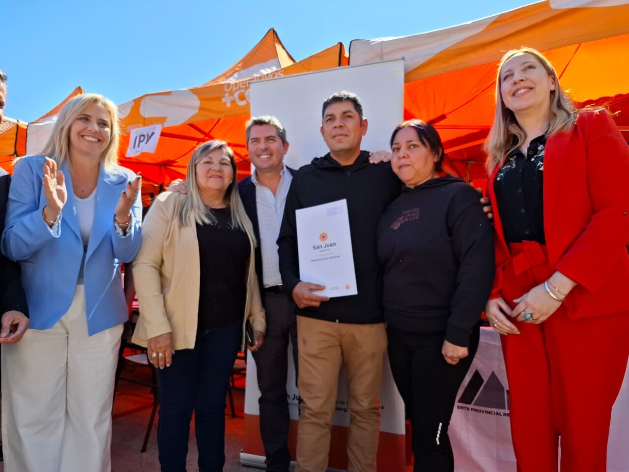1000343400.jpg En Calingasta: Orrego inauguró un CDI y recorrió el operativo San Juan Cerca