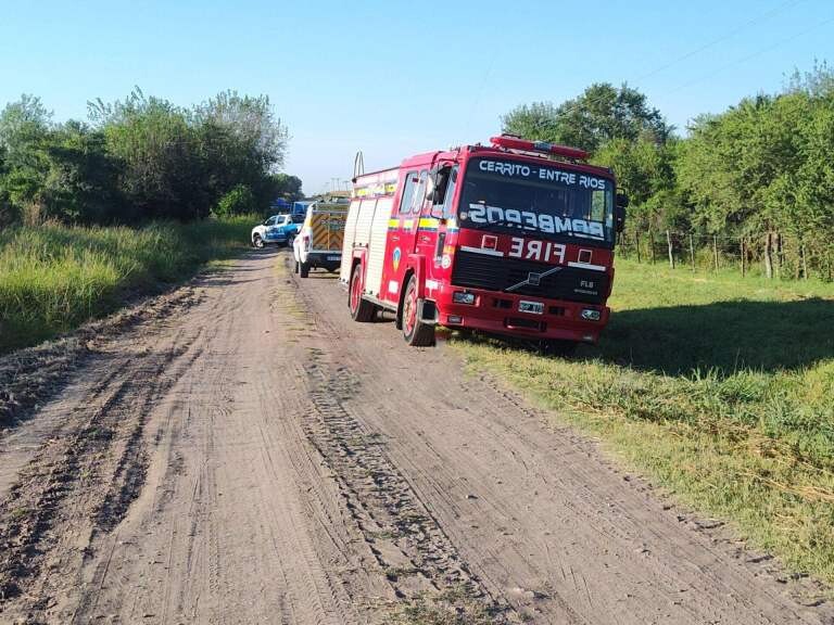 Conmoción en Cerrito: un auto calcinado y un cuerpo irreconocible en un camino rural