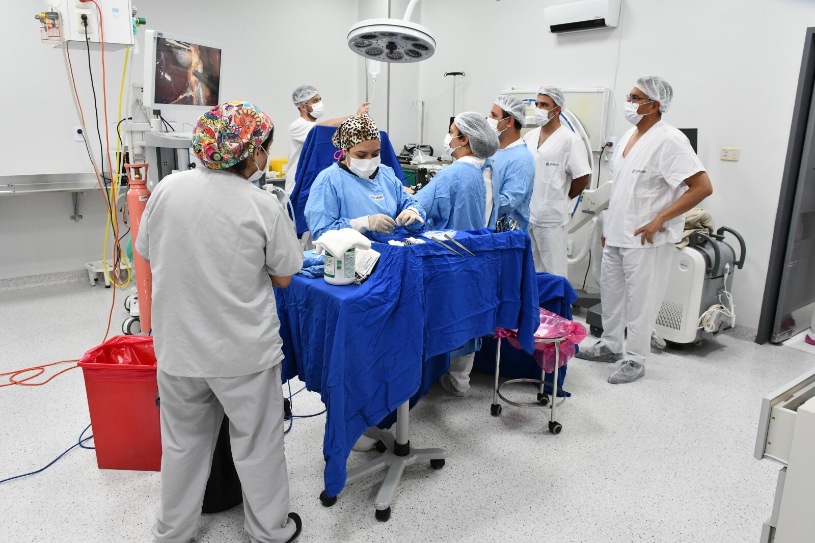 1000356953.jpg Los Hospitales de Albardón y Sarmiento pusieron en funciones su nuevo equipo para cirugía laparoscópica