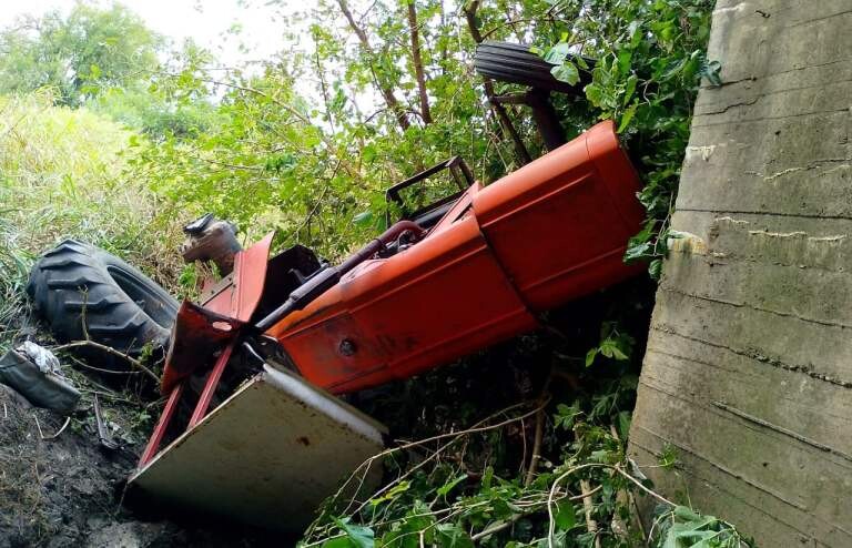 Trabajador cayó con su tractor de un puente en Entre Ríos: sufrió grave traumatismo de cráneo