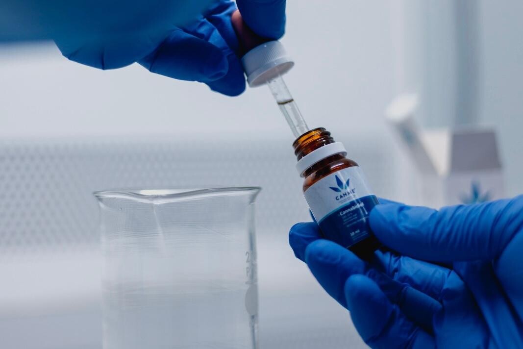 1000387965.jpg San Juan autoriza la venta en las farmacias del Aceite de Cannabis Medicinal CANME CBD 10