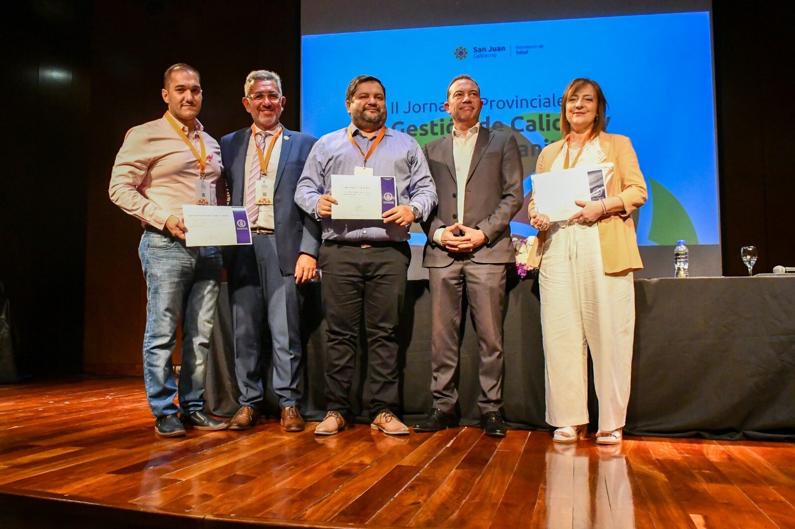 1000390096.jpg Cuatro hospitales provinciales fueron reconocidos como “Establecimiento de salud comprometido con la calidad”