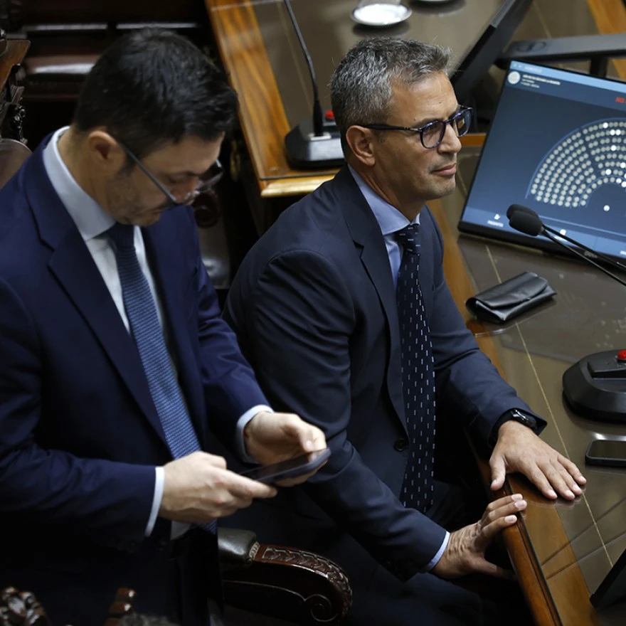 1000407461.webp Menem no quiere ser jefe de Gabinete y maniobra para que lo elijan a Petri