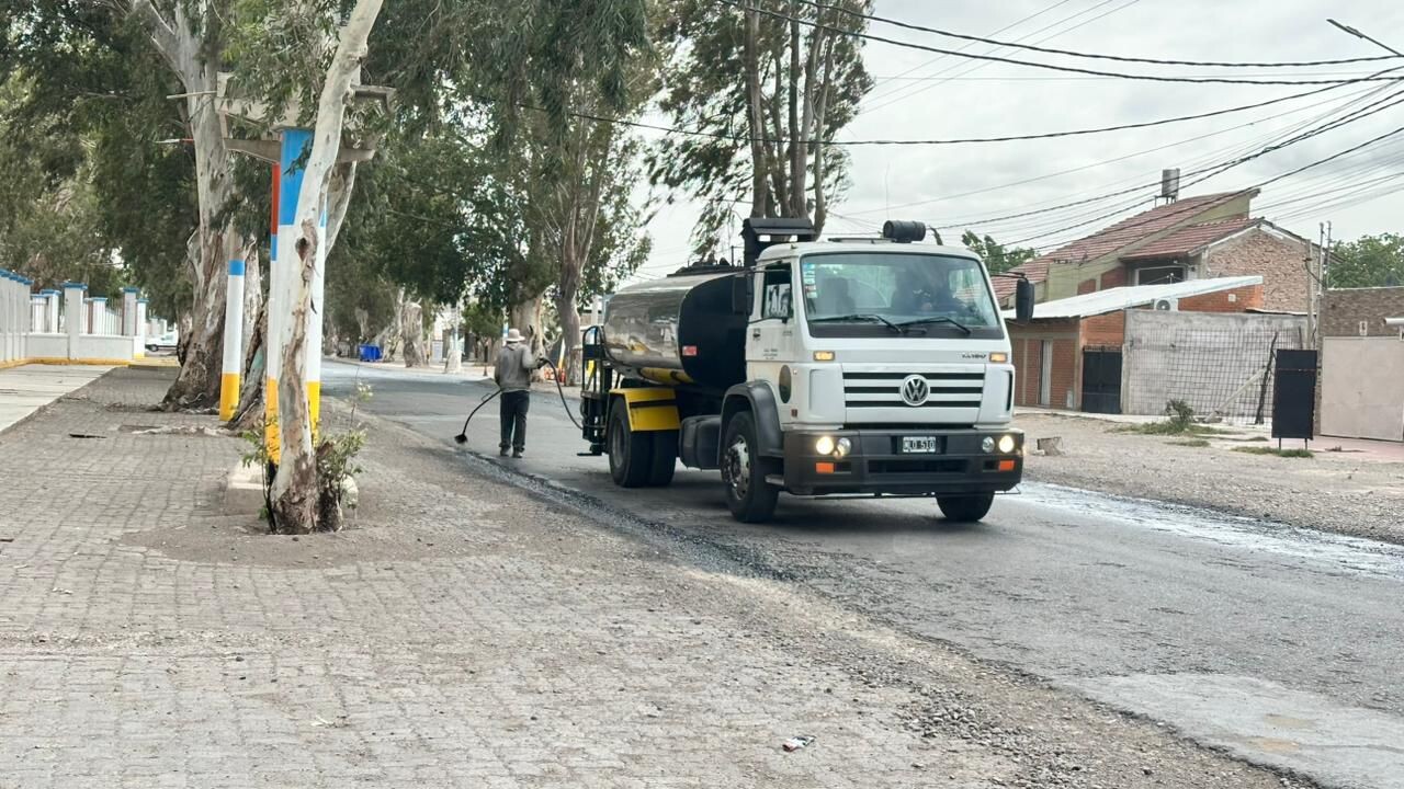 1000409705.jpg Comenzó la repavimentación de un tramo clave en Rawson