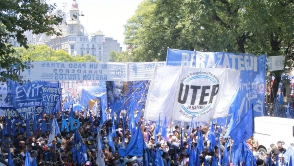 1000409959.jpg Los movimientos sociales defendieron el Volver al Trabajo