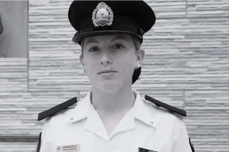 El caso de la joven policía fallecida en Chajarí, dio un giro por un cuaderno con denuncias de abuso: hay un imputado