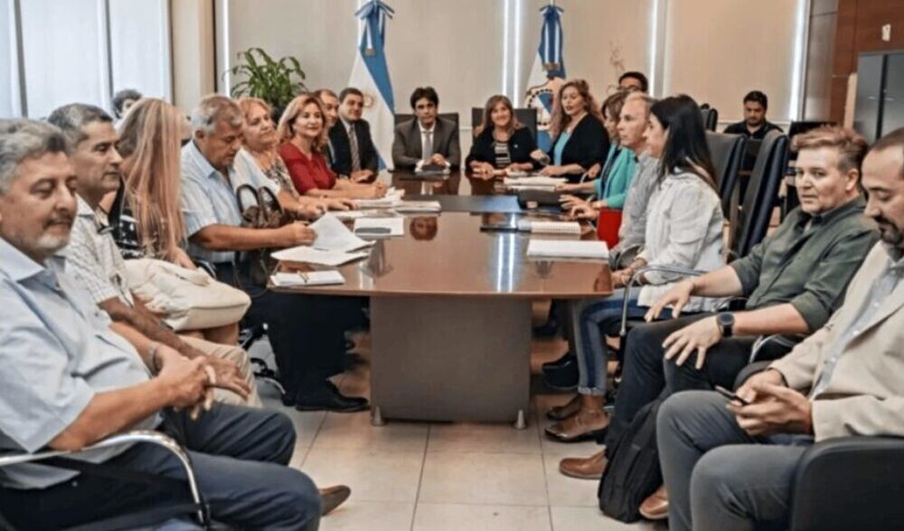 1000491002.jpg Gobierno de San Juan y gremios docentes lograron un acuerdo en negociación paritaria