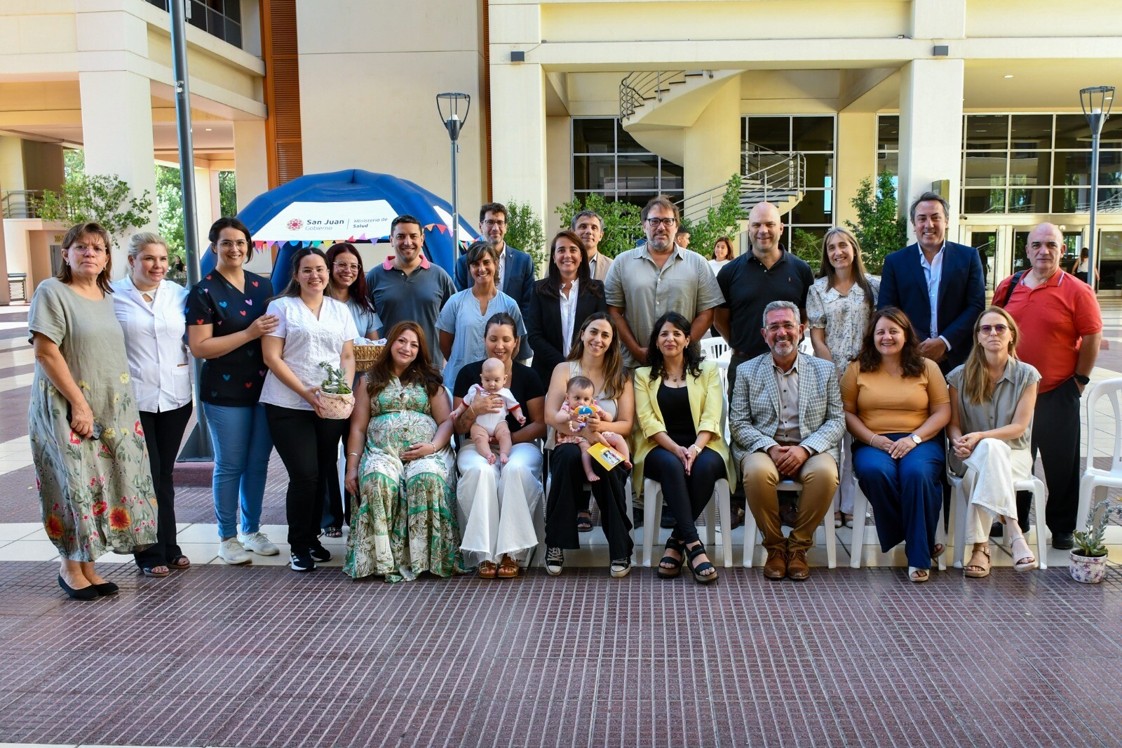 1000535621.jpg Lanzaron en San Juan la Campaña de Vacunación contra el Virus Sincicial Respiratorio en embarazadas