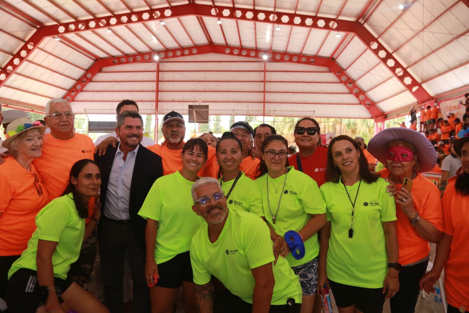 1000541346.jpg Orrego visitó una colonia de verano en Rawson y destacó el valor social del programa
