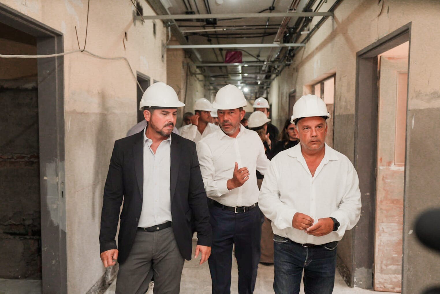 1000548193.jpg El gobernador visitó las obras de remodelación e instalaciones del Hospital Marcial Quiroga