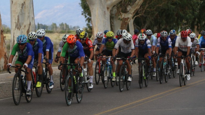 1000575318.jpg Ciclistas de todo el país iniciaron la Vuelta a San Juan Máster 2026