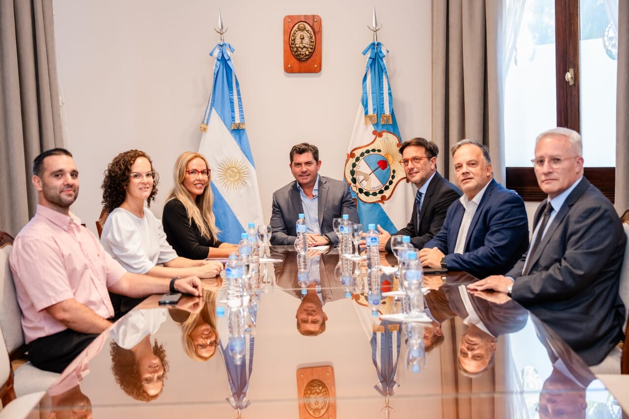 1000608516.jpg Orrego recibió a la conducción de Hualilán en una jornada histórica para la minería de San Juan