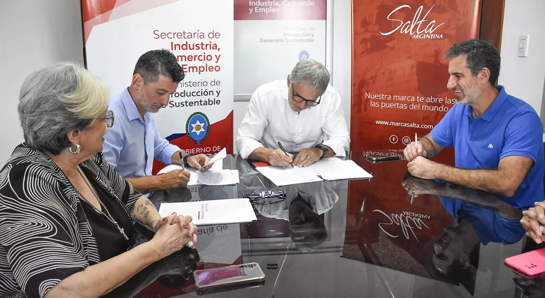 100388-a-traves-de-upateco-el-gobierno-amplia-su-oferta-educativa-para-la-gestion-de-agroalimentos.webp A través de UPATecO, el Gobierno amplía su oferta educativa para la gestión de agroalimentos