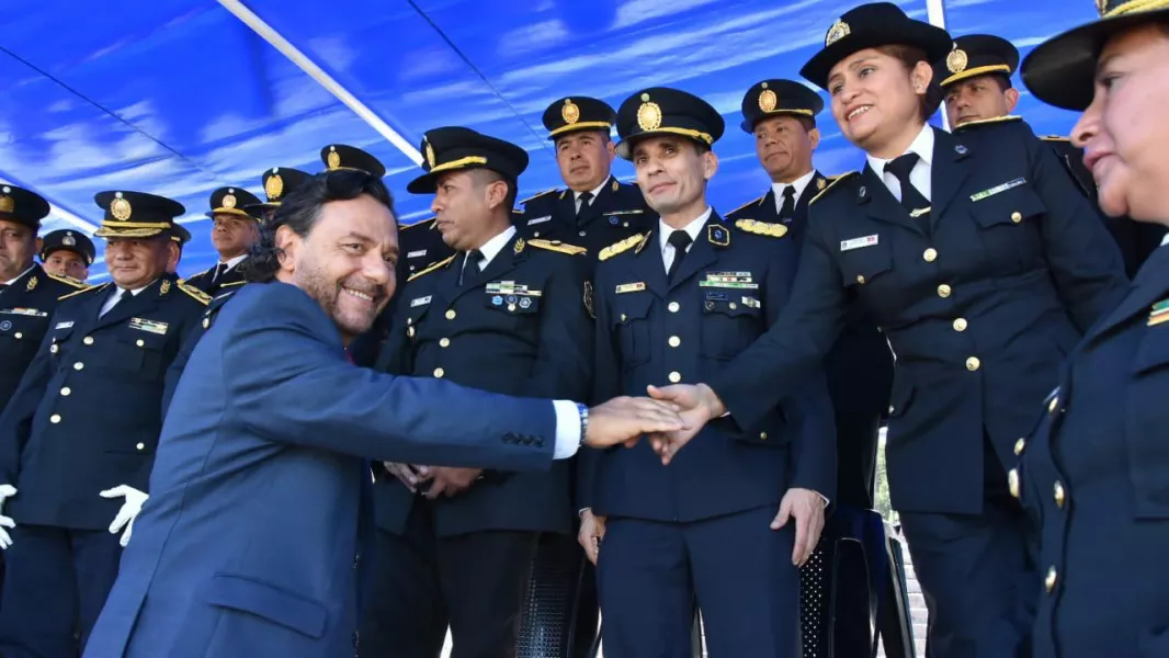 El gobernador Sáenz encabezó el acto central por el Bicentenario de la Policía de Salta
