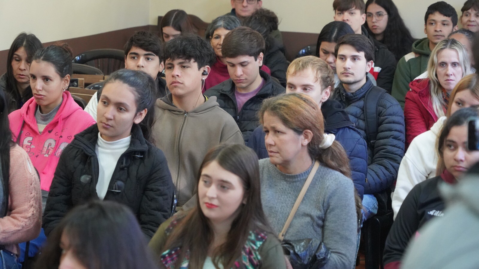 1009003863.jpg Apóstoles: Más de 100 estudiantes fueron beneficiados con Becas Municipales y de Pasajes