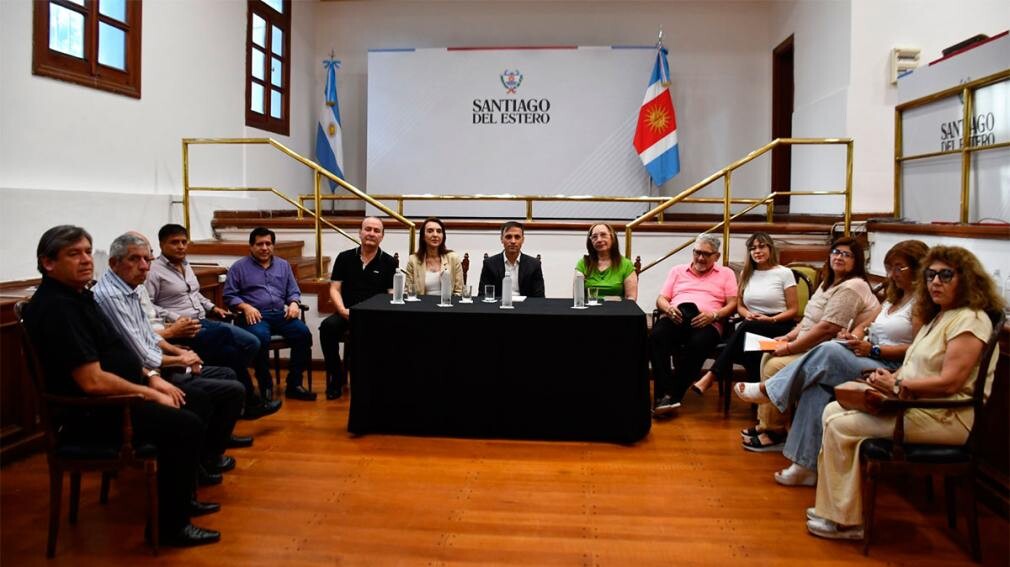 Mesa de Dialogo: el Gobierno de la provincia se reunió con gremios docentes para definir la pauta salarial