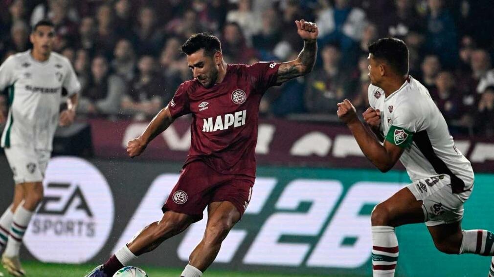 Lanús acertó sobre el final y venció a Fluminense en La Fortaleza